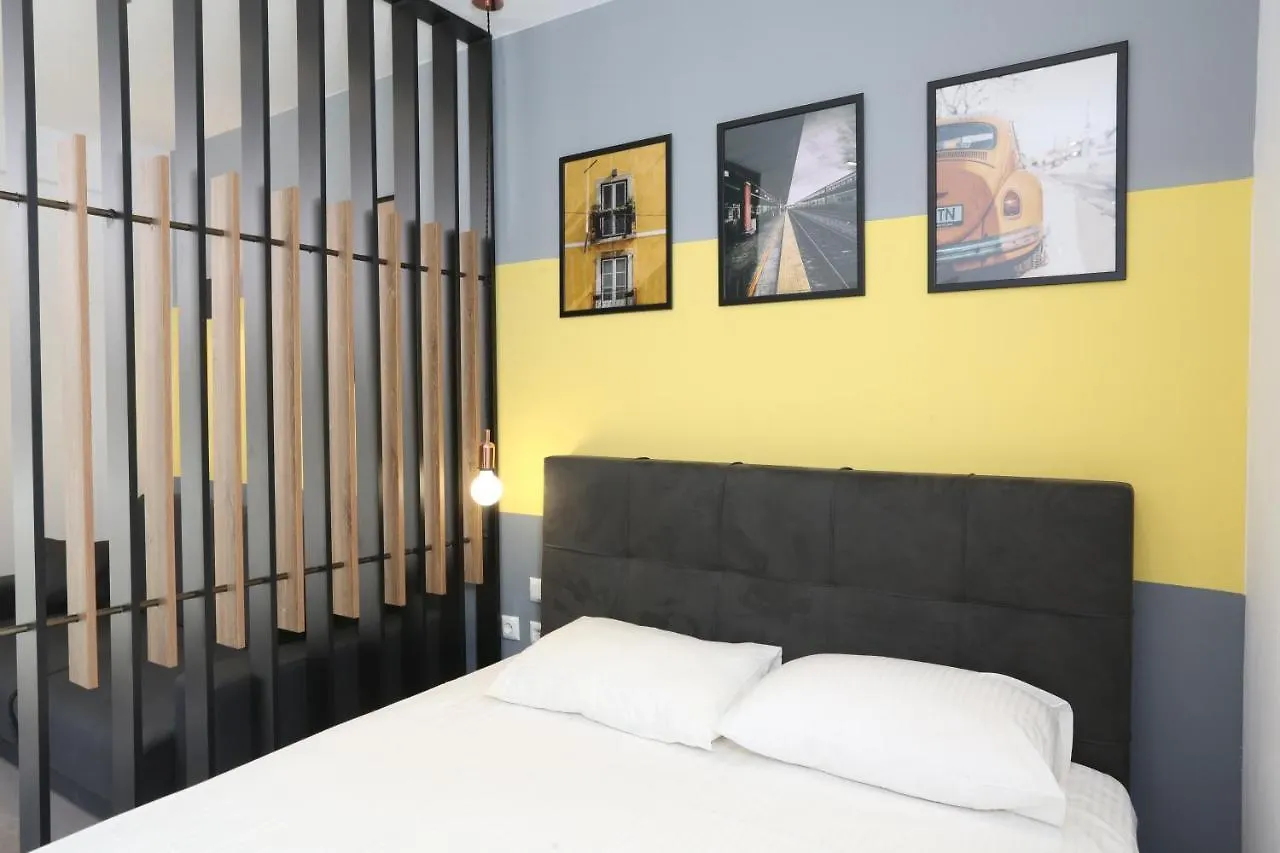 Downtown Seaside Suites Thessaloniki Apartment